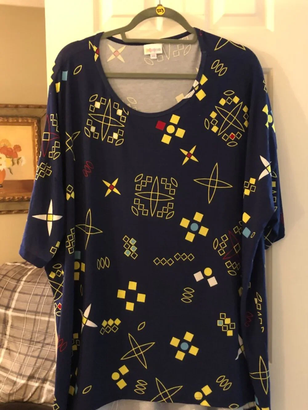 223 NAVY AND YELLOW IRMA TUNIC 3X LULAROE